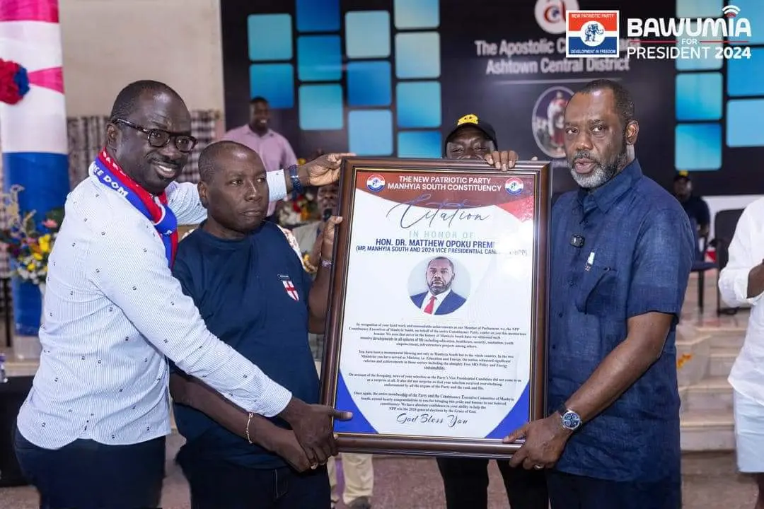 Picture of Dr. Matthew Opoku Prempeh with NPP Delegates at Kumasi