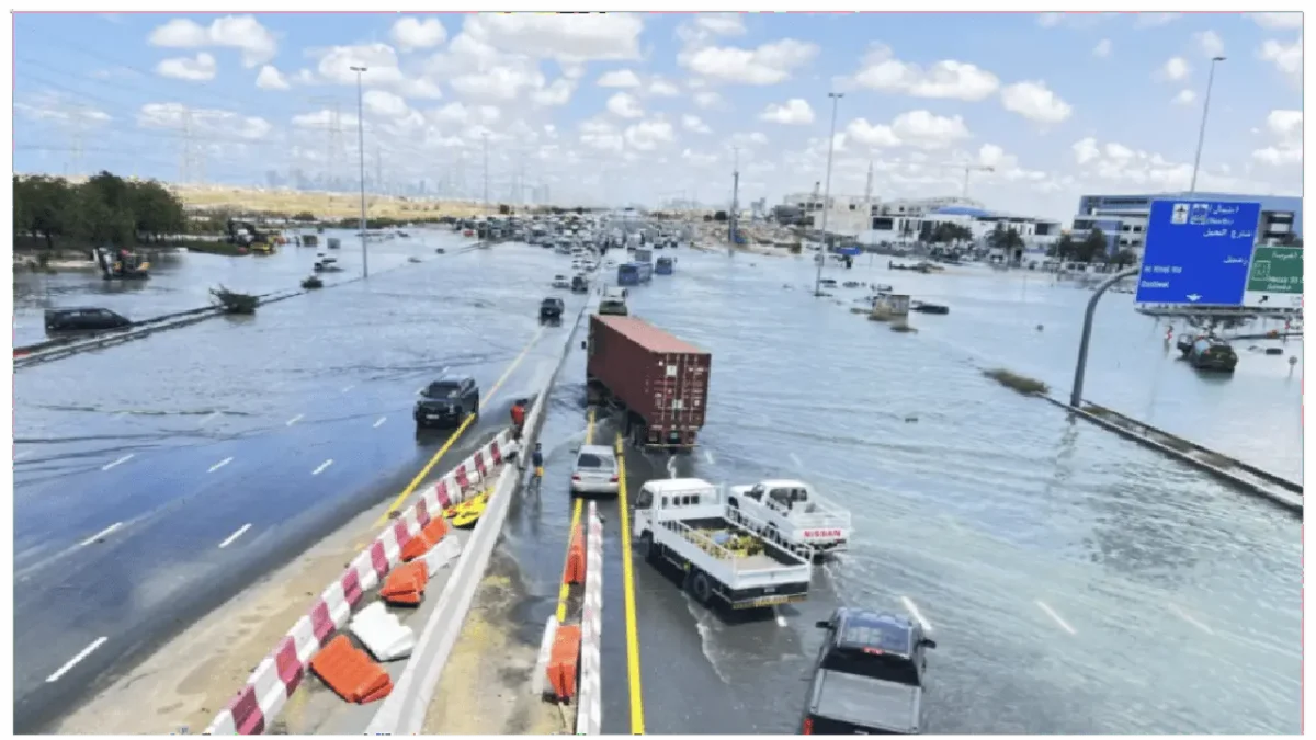 picture of Dubai Airport flood situation