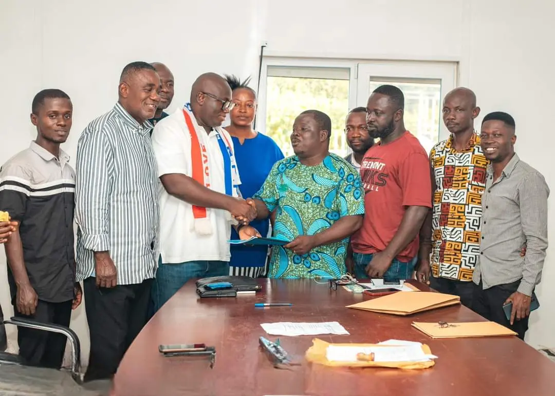 Picture of Ernest Yaw Anim filing his nomination at EC Office at Kumawu District