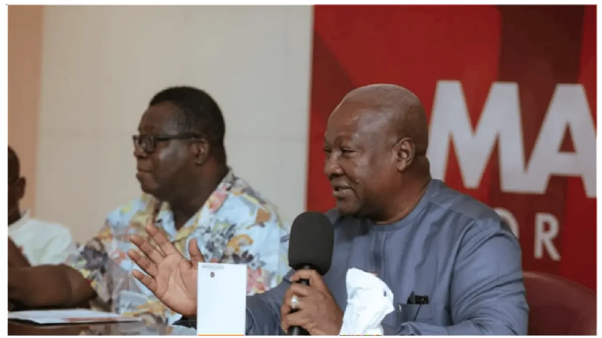 picture of John Mahama with Teacher Unions in a Meeting