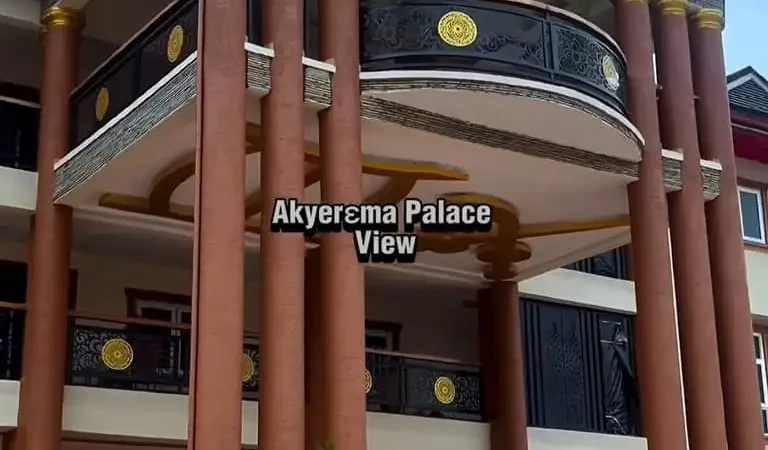 Kumawu Chief’s Palace Takes on a New Look