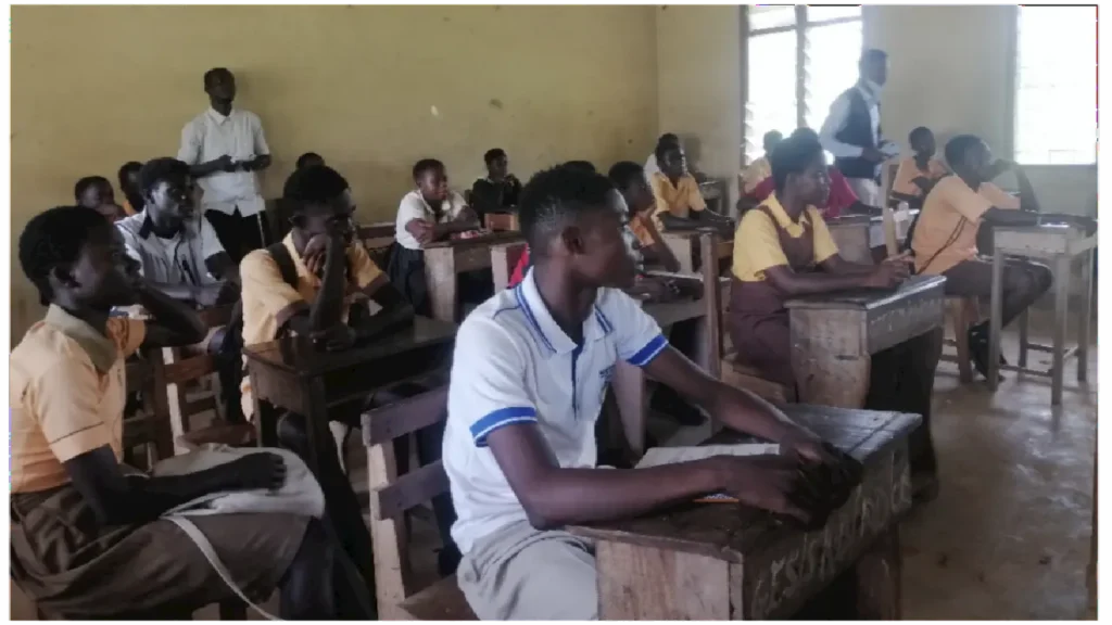 Picture of students in Kumawu District