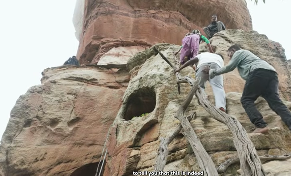 Wode Maya climbs world's most dangerous church