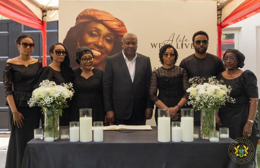 President Mahama Signs the Book of condolence in honour of late Nana Konadu Agyemeng-Rawlings