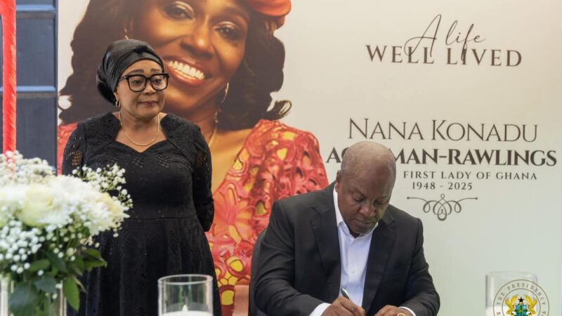 President Mahama Signs the Book of condolence in honour of late Nana Konadu Agyemeng-Rawlings picture